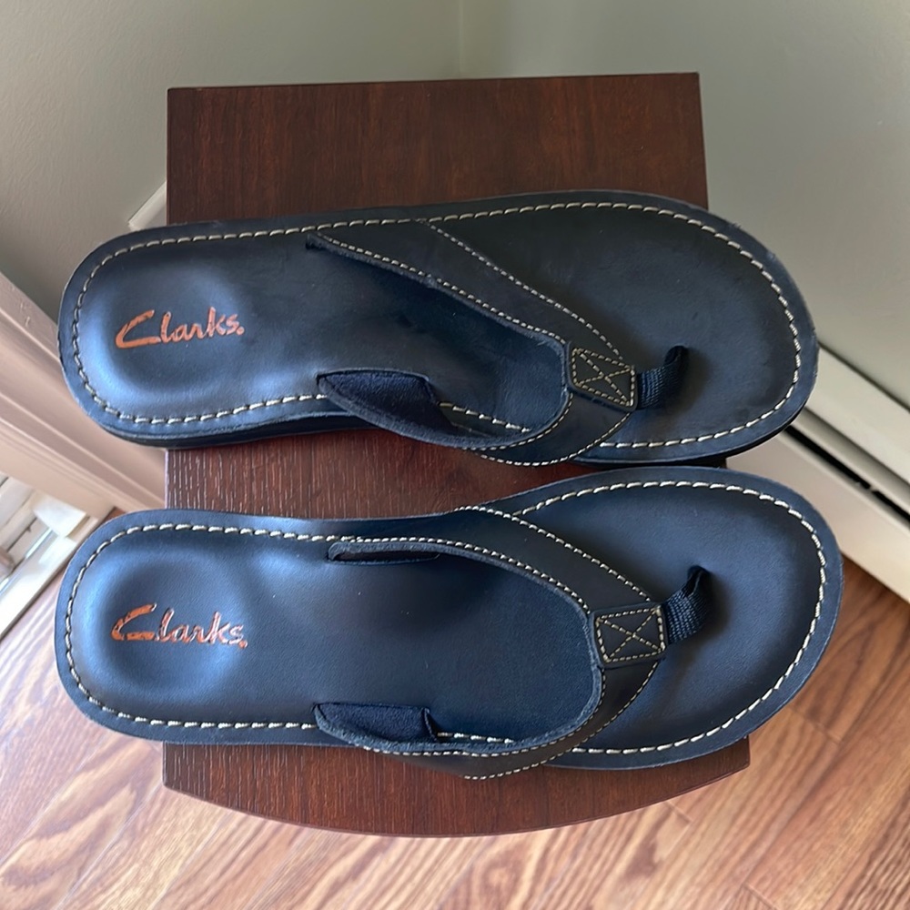 Clarks flip flops